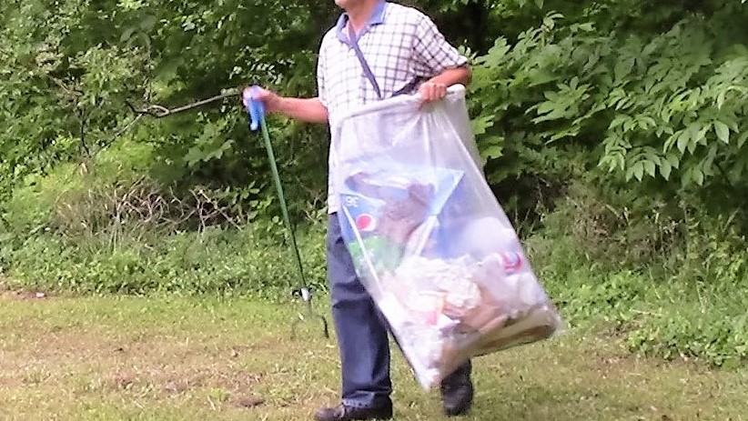 BagAlong Trash Bag Holder